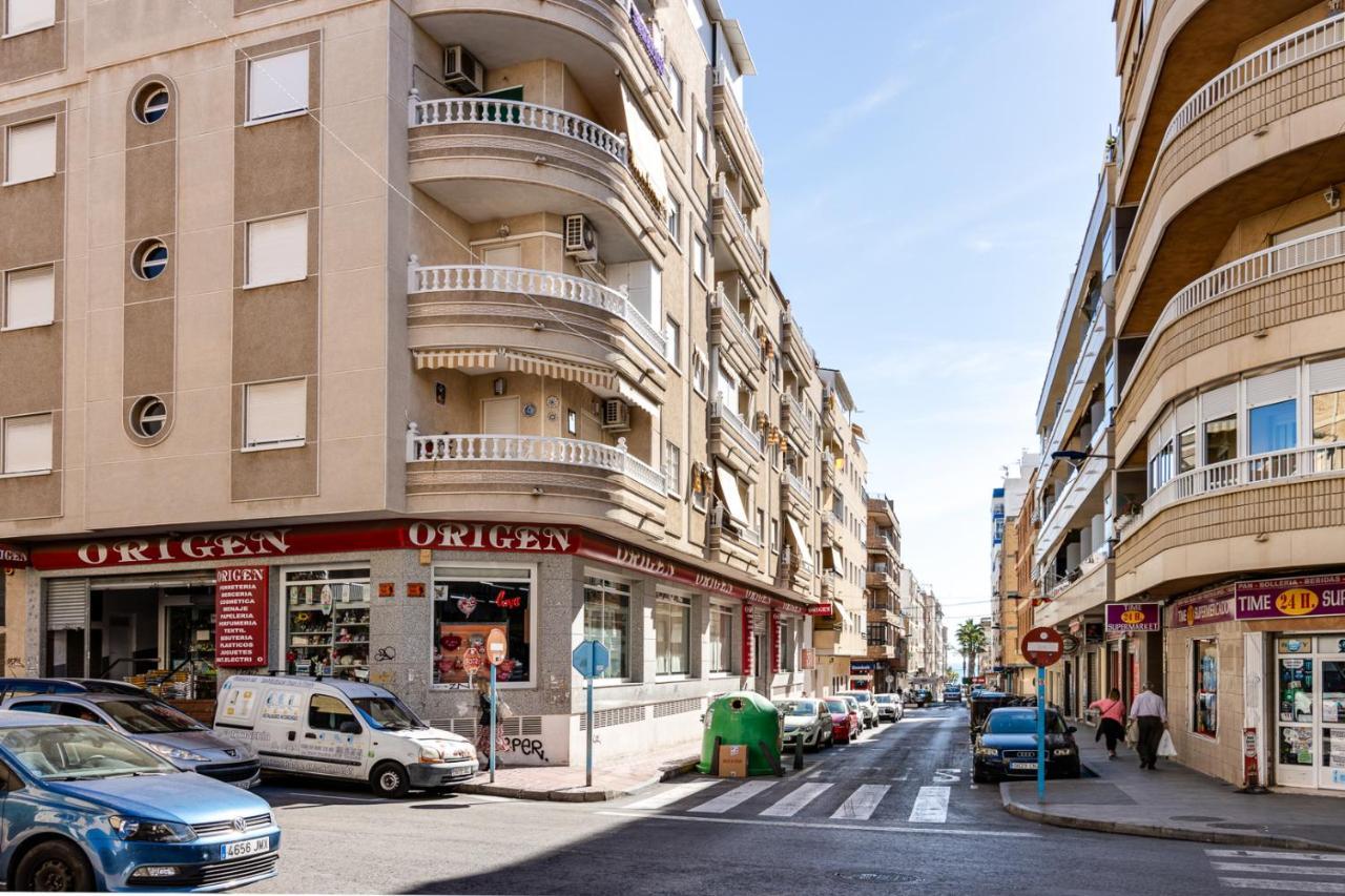 Apartamento Caballero De Rodas Torrevieja Exteriör bild