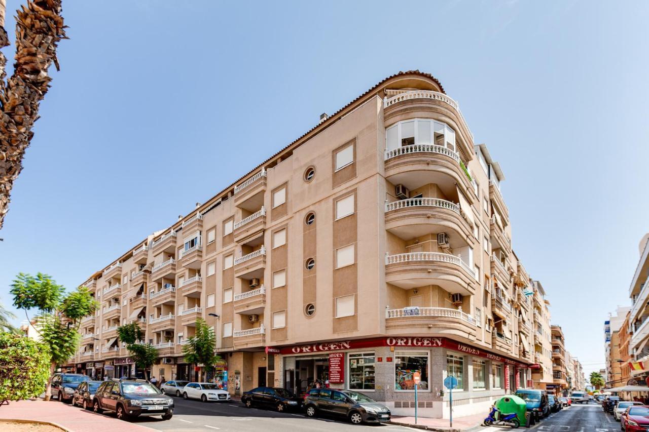 Apartamento Caballero De Rodas Torrevieja Exteriör bild