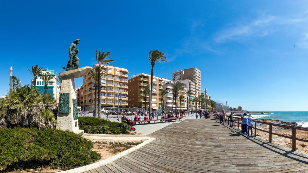 Apartamento Caballero De Rodas Torrevieja Exteriör bild