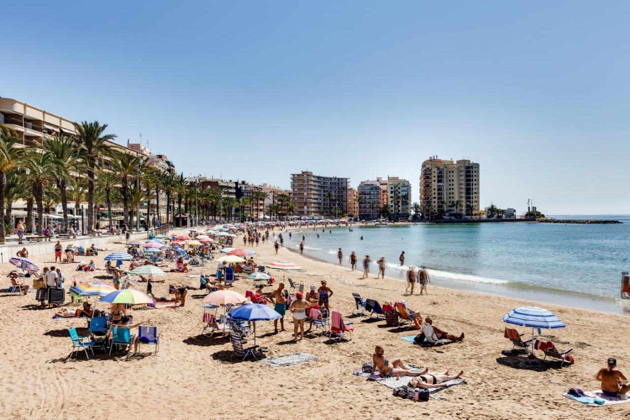 Apartamento Caballero De Rodas Torrevieja Exteriör bild